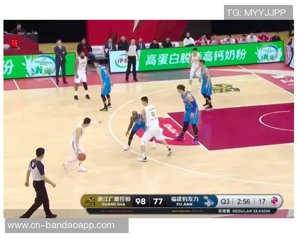 克尼佩尔半场表现惊艳6中4三分球3记轻松拿下11分2篮板1助攻 克尼佩尔半场表现惊艳6中4三分球3记轻松拿下11分2篮板1助攻