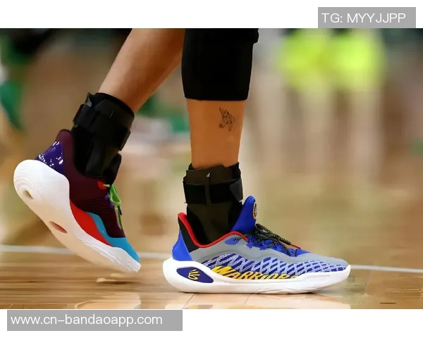 库里与布克鞋款合作揭秘UA解约后他立刻向我索要球鞋